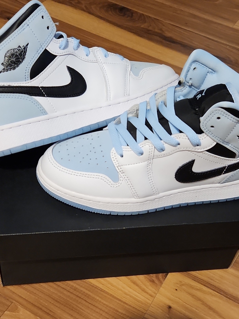 NEW 4.5 youth Air Jordan 1 Mid SE (GS) White Ice Blue-Black DV1337 104 defects